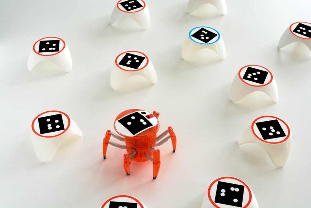 Bots alive c ИИ и дополненной реальностью Bots alive c ИИ и дополненной реальностью
