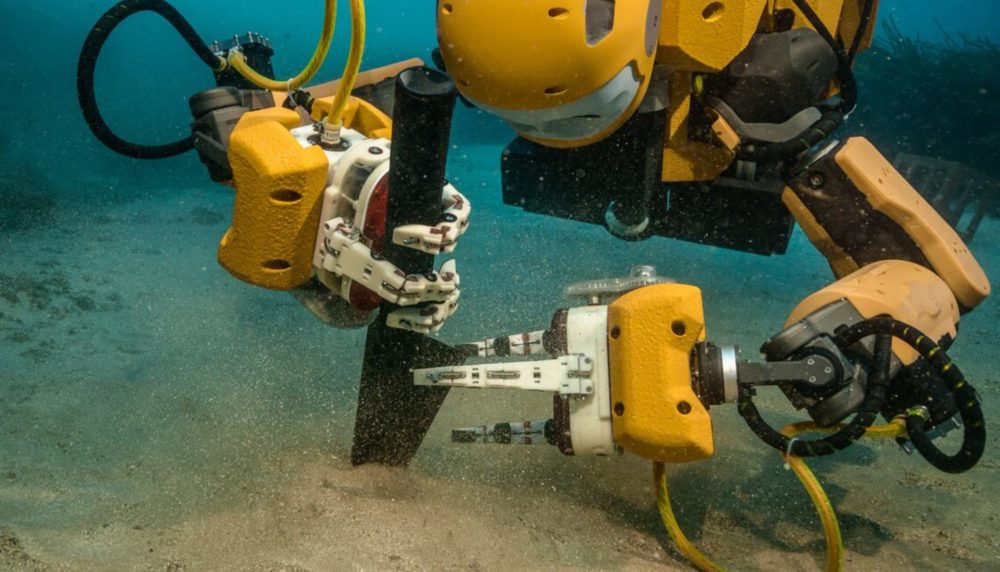Человекоподобный подводный робот Человекоподобный подводный робот