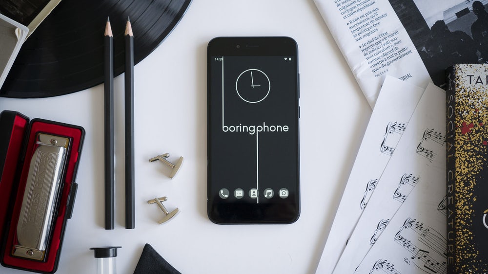 Boring Phone создан чтобы спасти вас от вашей мобильной зависимости Boring Phone создан чтобы спасти вас от вашей мобильной зависимости