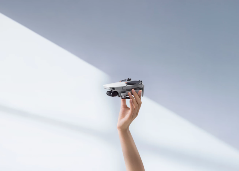 DJI представила обновленный мини-квадрокоптер Mavic Mini 2 DJI представила обновленный мини-квадрокоптер Mavic Mini 2
