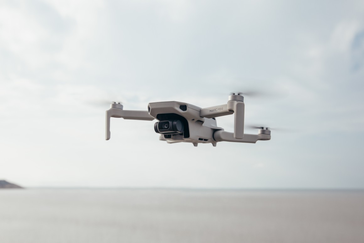 DJI разработали самого маленького и легкого складного дрона Mavic Mini DJI разработали самого маленького и легкого складного дрона Mavic Mini