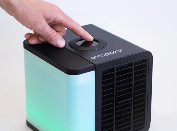 Этот персональный охладитель воздуха evaLIGHT Plus спасет вас от жарких летних будней Этот персональный охладитель воздуха evaLIGHT Plus спасет вас от жарких летних будней