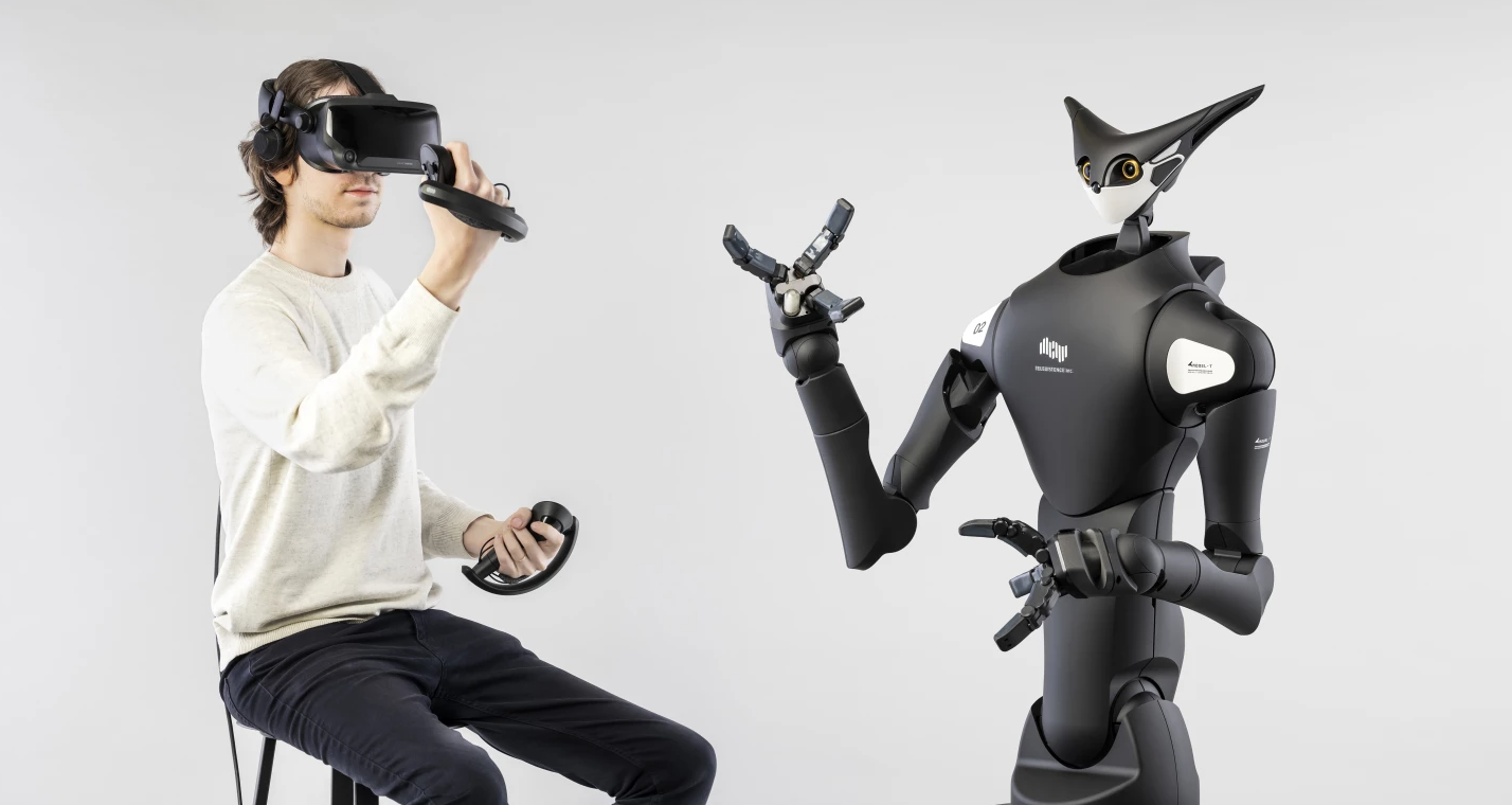 Робот-штабелер Model-T с VR-управлением уже используется в японских магазинах Робот-штабелер Model-T с VR-управлением уже используется в японских магазинах