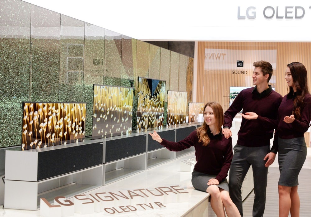 LG анонсирует первый в мире рулонный OLED-телевизор