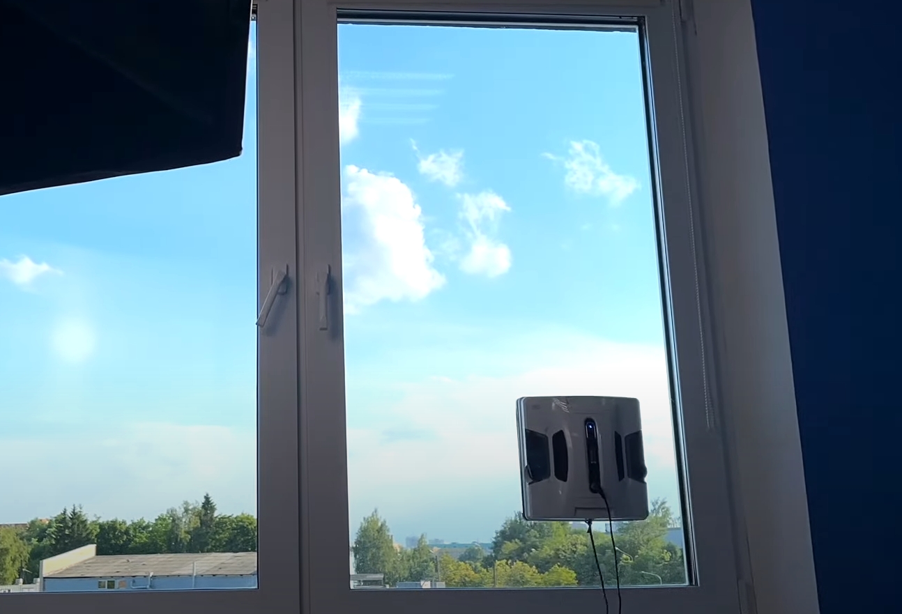Новый Hobot: 2S Ultrasonic