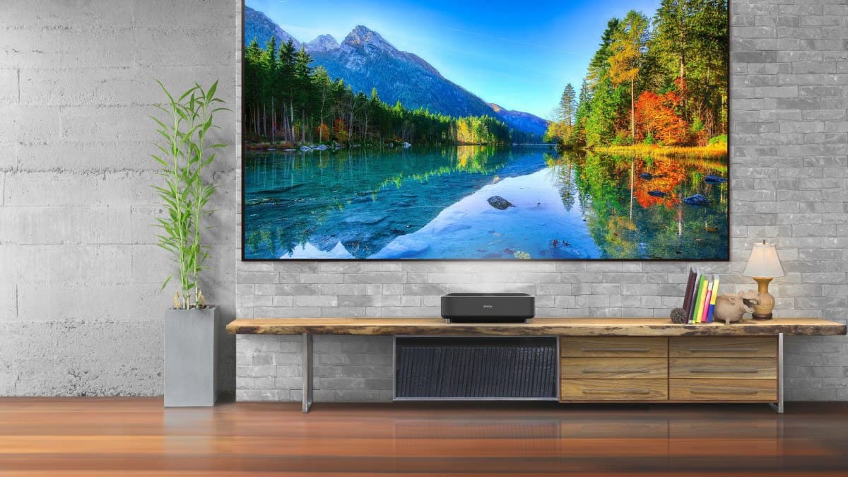 Представлены потоковые проекторы Epson Ultra LS300 оснащённые динамиком от Yamaha Представлены потоковые проекторы Epson Ultra LS300 оснащённые динамиком от Yamaha