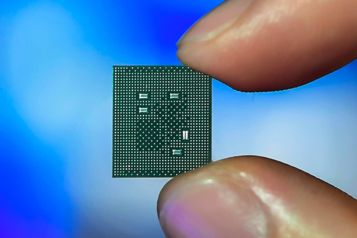 Qualcomm выпустили Snapdragon 865 для установки во флагманах 2020 года Qualcomm выпустили Snapdragon 865 для установки во флагманах 2020 года