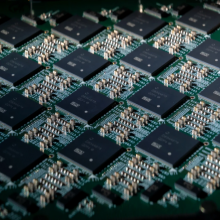 Похож на мозг маленького млекопитающего новый компьютер Intel Loihi на базе нейронов