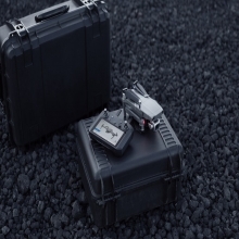 Умный новый беспилотный контроллер от DJI оснащен ультра-ярким экраном высокой четкости