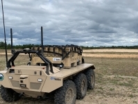 Вооруженные силы США и Великобритании проводят испытания роботизированных конвоев