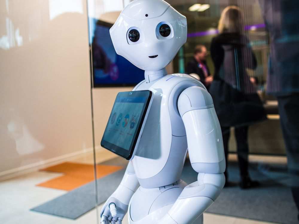 Рекламные роботы промоутеры Рекламные роботы промоутеры