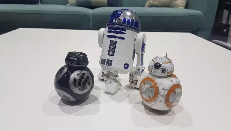 Создатели BB-8 решили проектировать робототехнику способную помогать людям работающим в опасных условиях Создатели BB-8 решили проектировать робототехнику способную помогать людям работающим в опасных условияхСоздатели BB-8 решили проектировать робототехнику способную помогать людям работающим в опасных условиях
