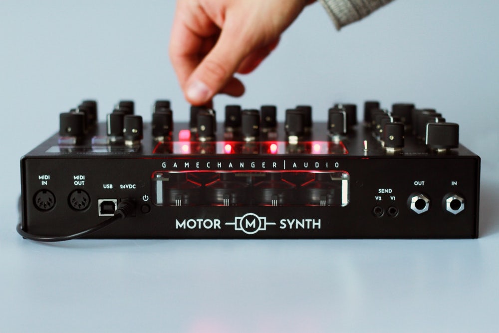 Синтезатор Motor Synth Синтезатор Motor Synth