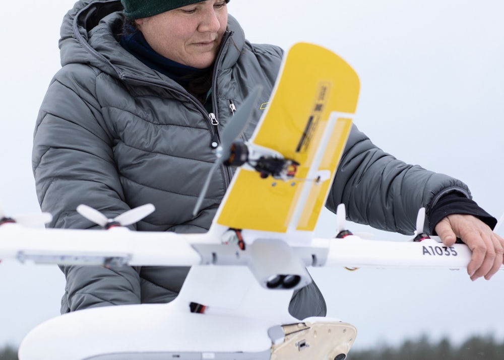 Служба доставки Alphabet Wing Служба доставки Alphabet Wing