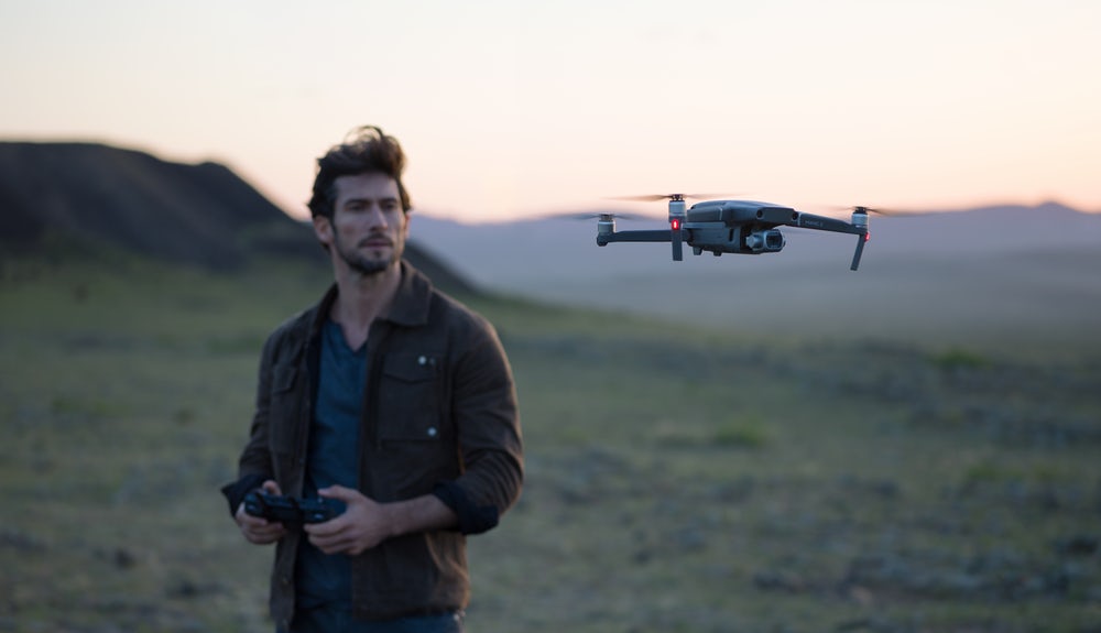 Умный новый беспилотный контроллер от DJI Умный новый беспилотный контроллер от DJI