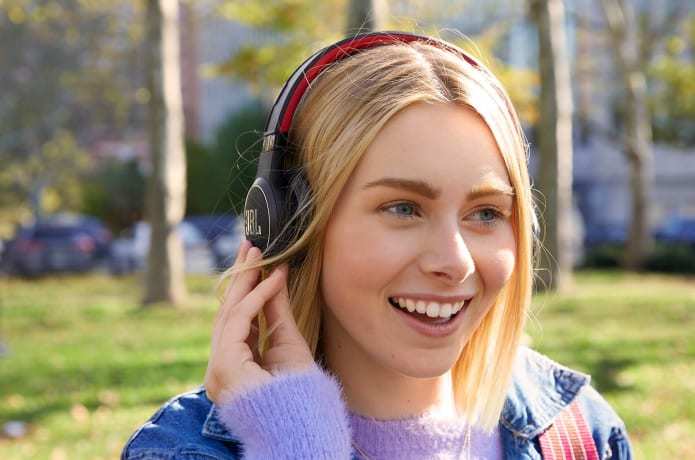 Наушники JBL Reflect Eternals работающие на солнечных батареях Наушники JBL Reflect Eternals работающие на солнечных батареях